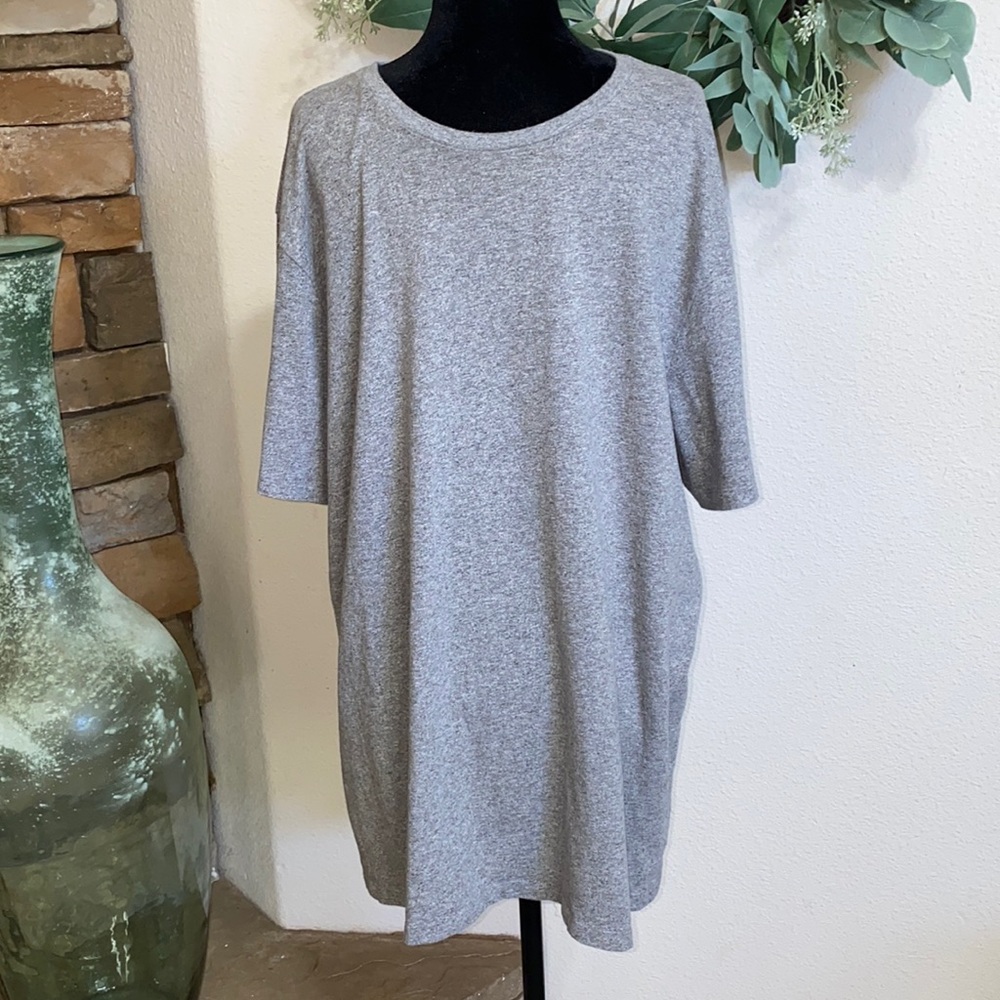 Old Navy- Gray Mens XXl Short Sleeve crew neck  Shirt
